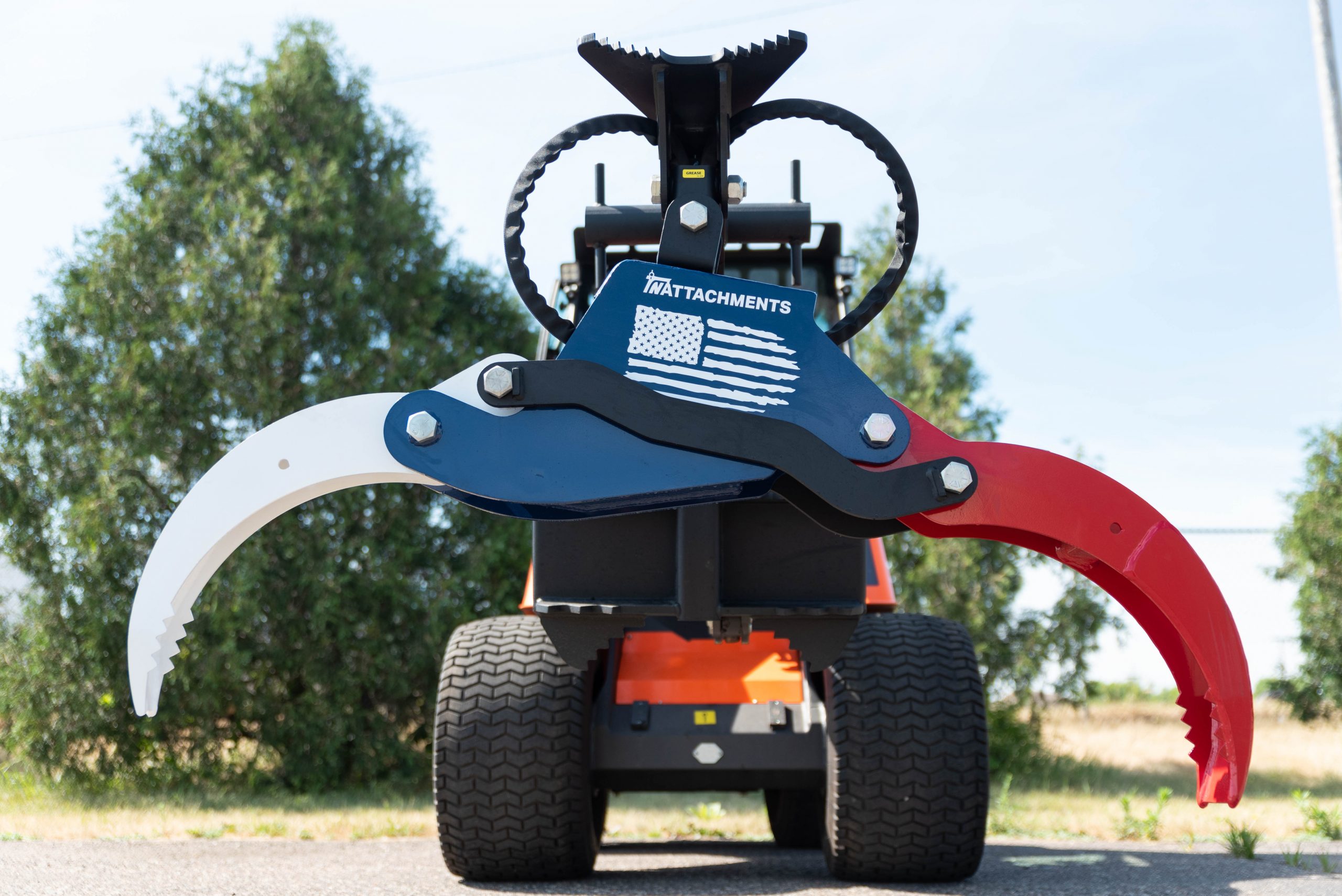 TNAttachments HD Mini Grapple — 3 ton power rotation, internal hose routing, AR400 steel body